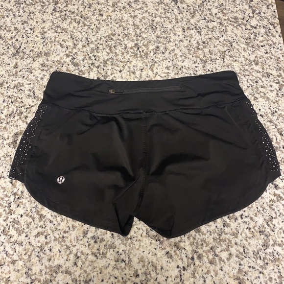 lululemon athletica Pants - Lululemon Women’s Shorts - size 4